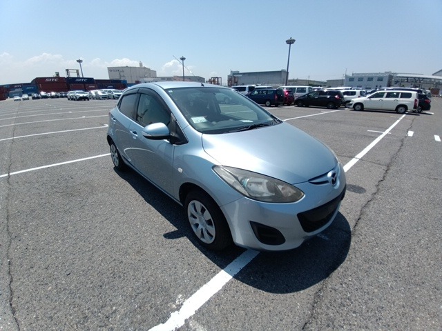 MAZDA DEMIO 2013