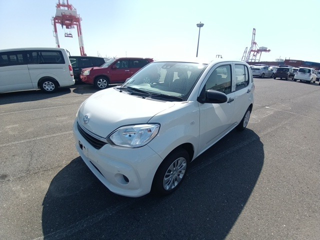 TOYOTA PASSO photo 2