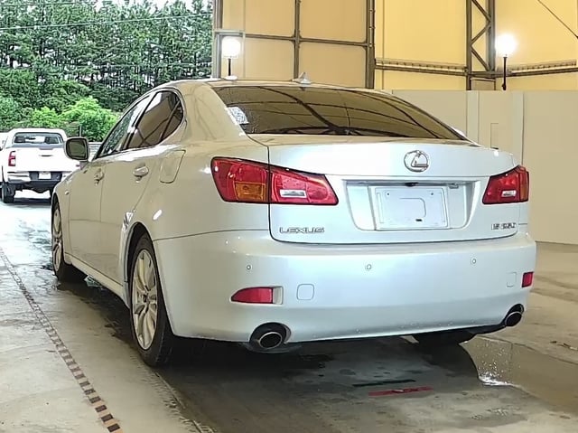 LEXUS IS250 photo 3