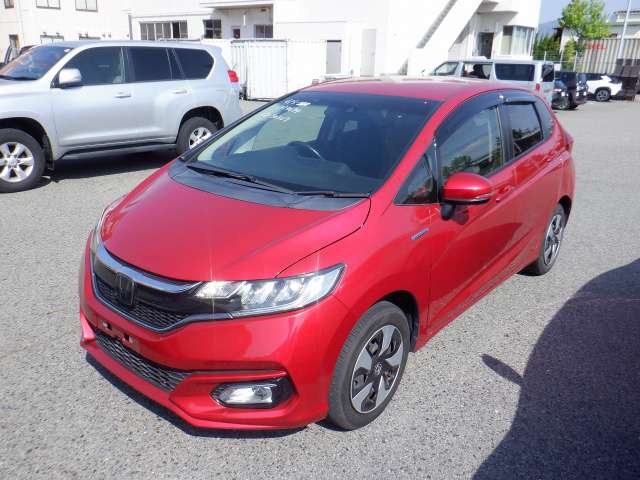 HONDA FIT HYBRID photo 2