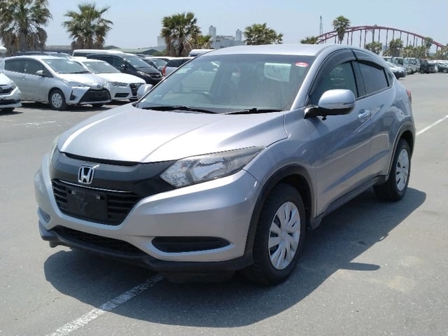 HONDA VEZEL photo 2