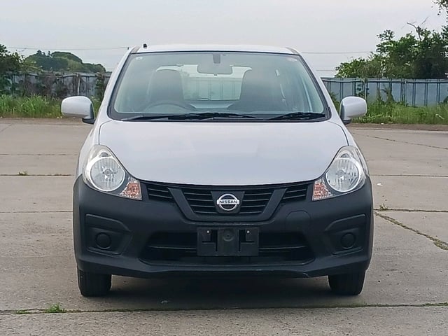 NISSAN NV150 AD photo 2