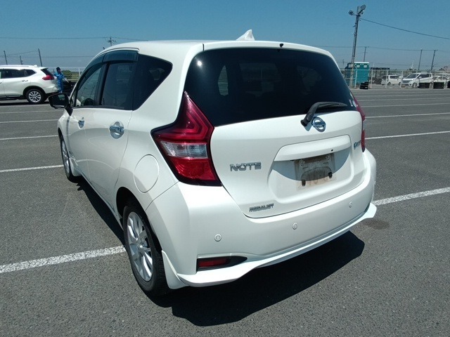 NISSAN NOTE photo 3