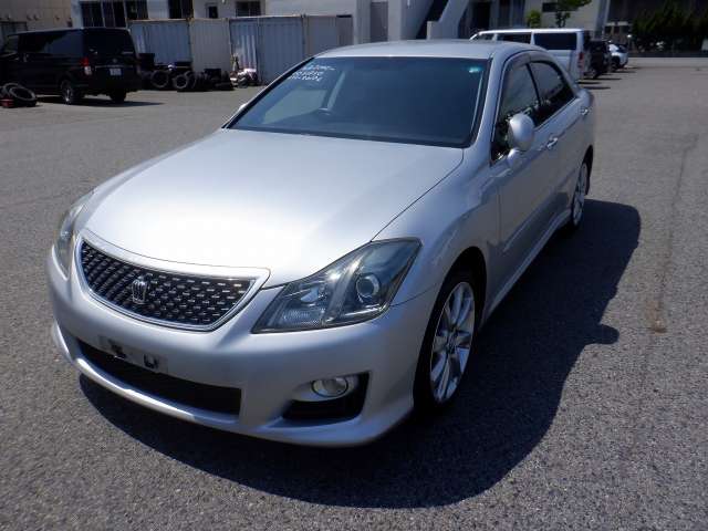 TOYOTA CROWN photo 2