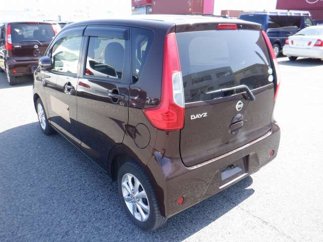 NISSAN DAYZ photo 3