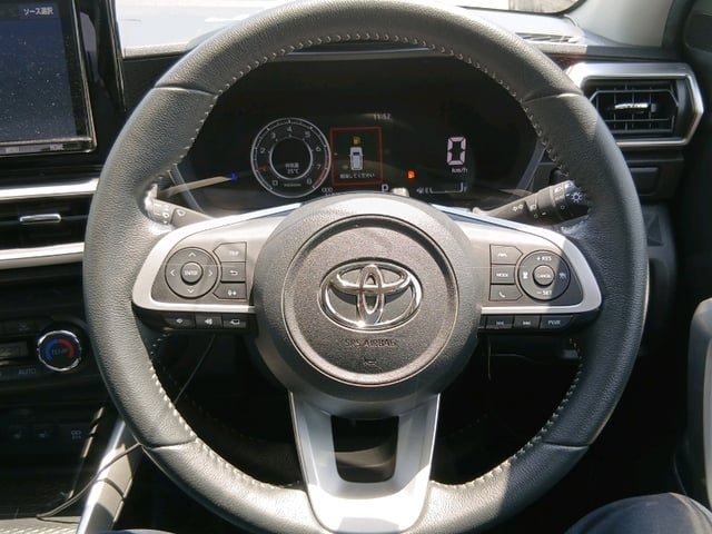 TOYOTA RAIZE photo 2