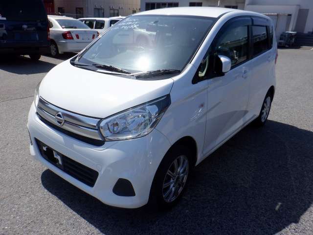 NISSAN DAYZ photo 2