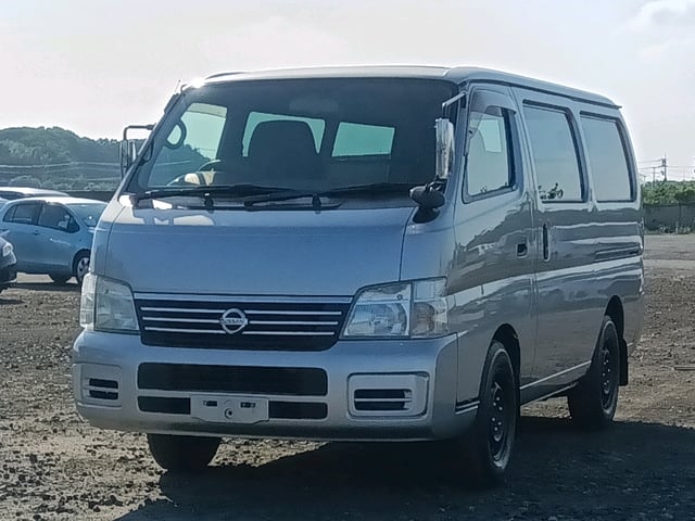 NISSAN CARAVAN photo 3