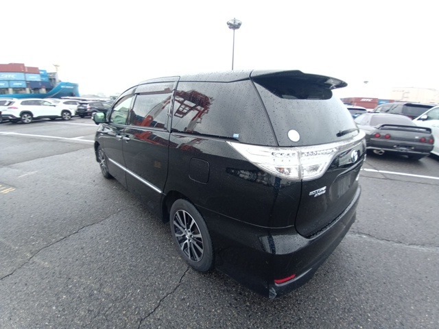 TOYOTA ESTIMA HYBRID photo 3