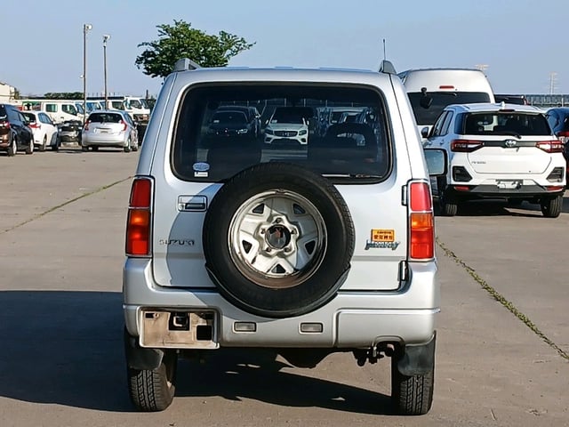 SUZUKI JIMNY photo 3