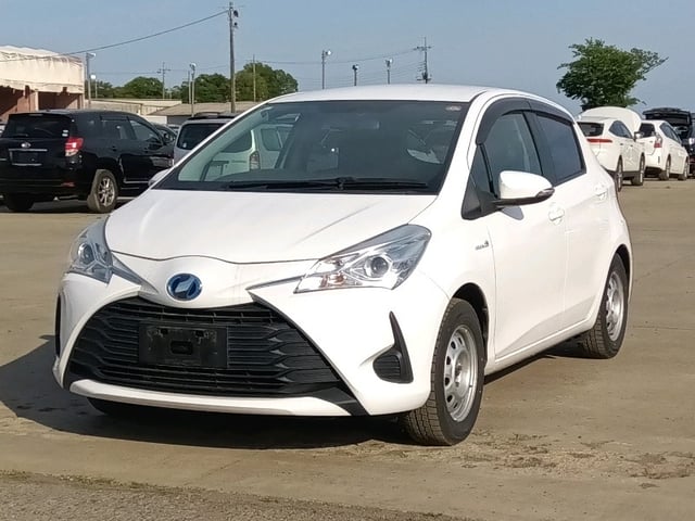 TOYOTA VITZ photo 3