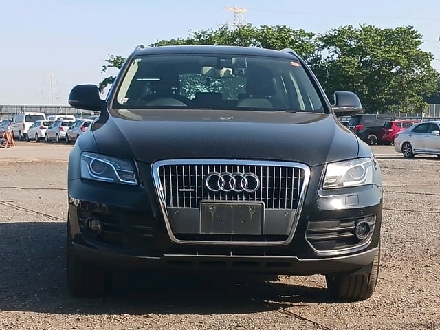 AUDI Q5 photo 2