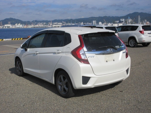 HONDA FIT HYBRID photo 3