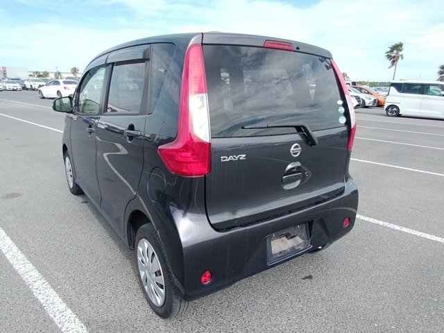 NISSAN DAYZ photo 3