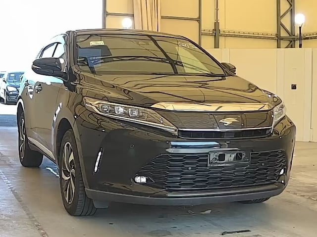 TOYOTA HARRIER 2017