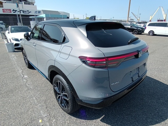 HONDA VEZEL photo 3