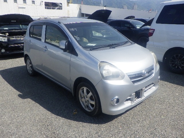 DAIHATSU MIRA ES 2012