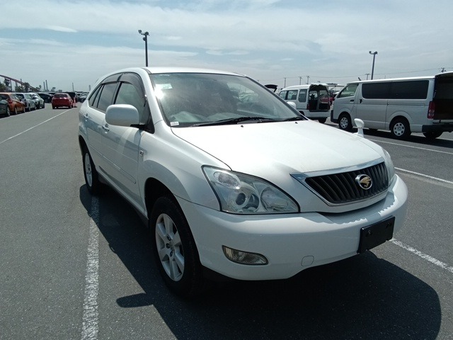 TOYOTA HARRIER 2010