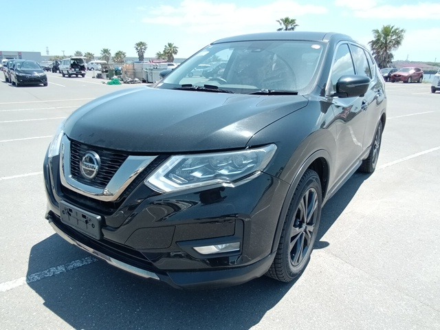 NISSAN XTRAIL photo 2