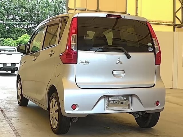 MITSUBISHI EK WAGON photo 3