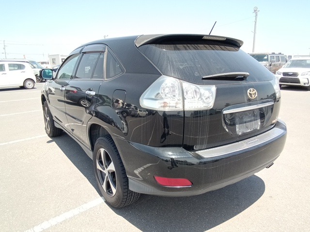 TOYOTA HARRIER photo 3