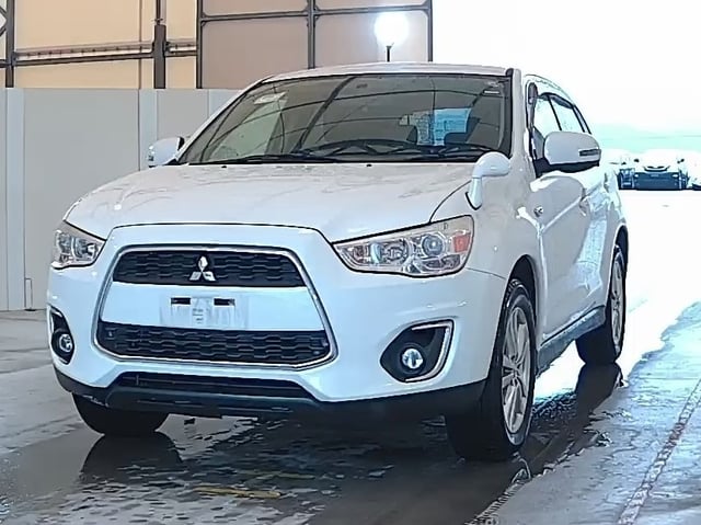 MITSUBISHI RVR photo 2