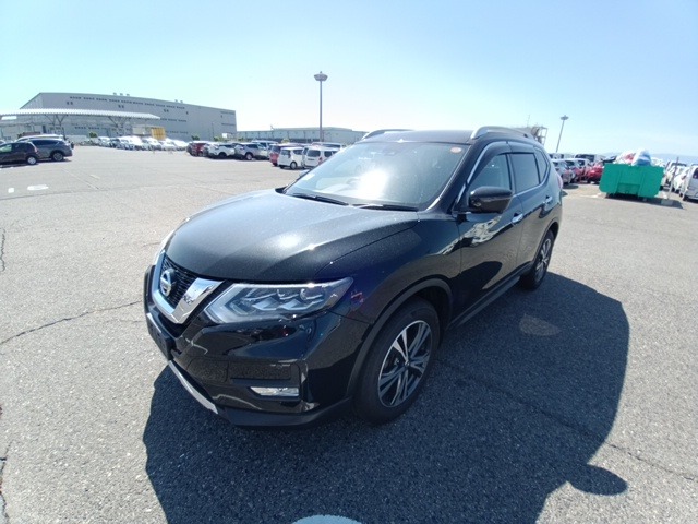 NISSAN XTRAIL photo 2