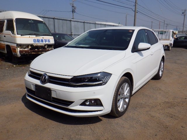VOLKSWAGEN POLO photo 2