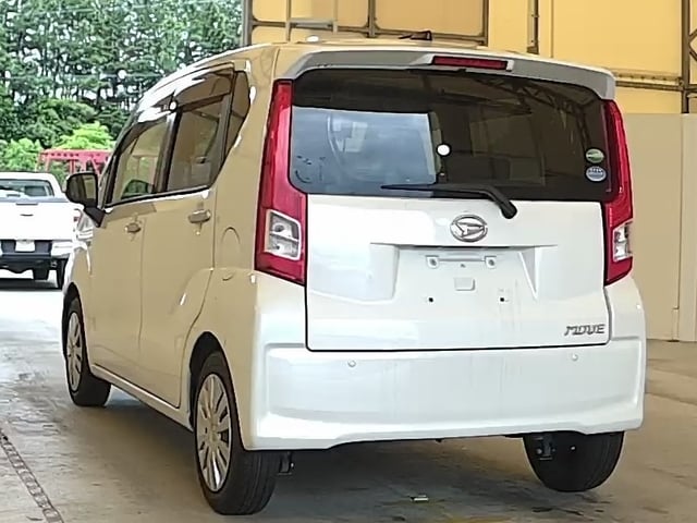 DAIHATSU MOVE photo 3