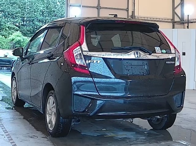 HONDA FIT HYBRID photo 3