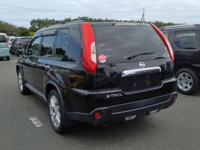 NISSAN XTRAIL photo 3