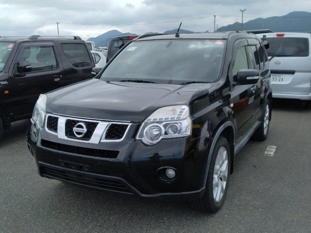 NISSAN XTRAIL photo 2