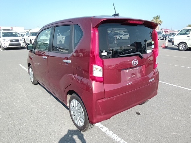 DAIHATSU MOVE photo 3