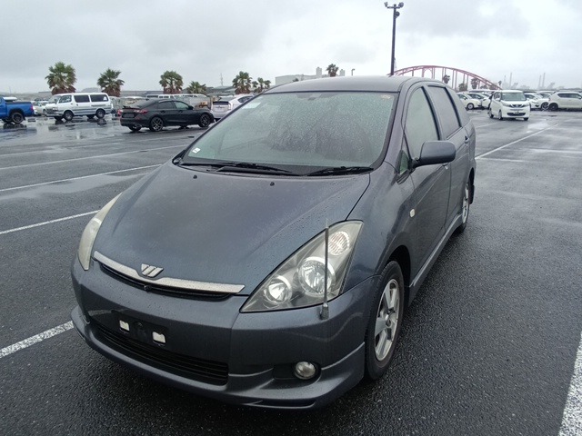 TOYOTA WISH photo 2