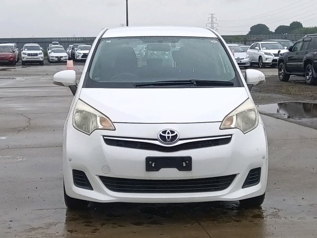 TOYOTA RACTIS photo 2