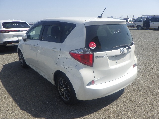 TOYOTA RACTIS photo 3
