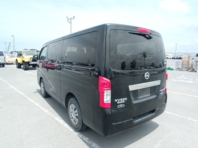 NISSAN NV350CARAVAN photo 3