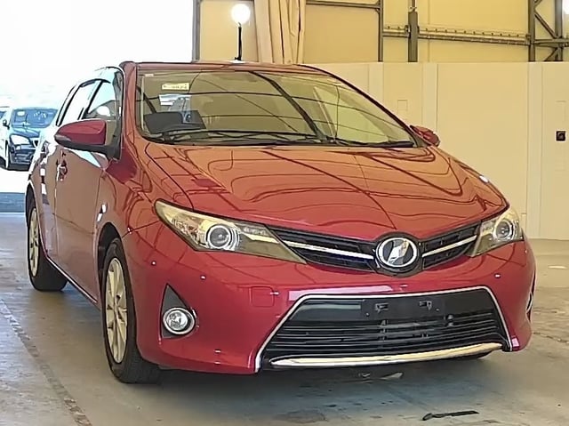 TOYOTA AURIS 2015