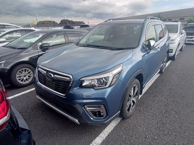 SUBARU FORESTER photo 2