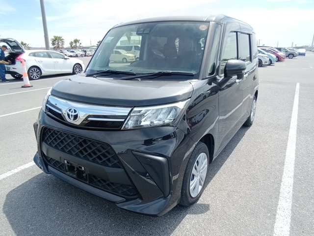 TOYOTA ROOMY photo 2