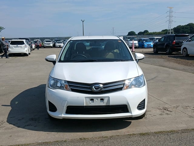TOYOTA COROLLA AXIO photo 2