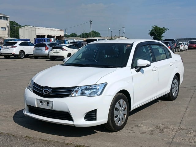 TOYOTA COROLLA AXIO photo 3