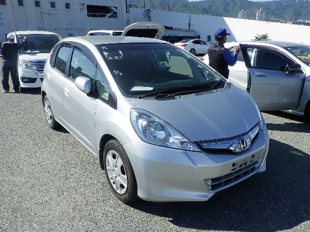 HONDA FIT HYBRID 2011