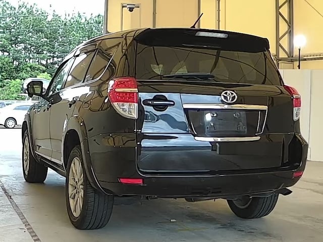 TOYOTA VANGUARD photo 3