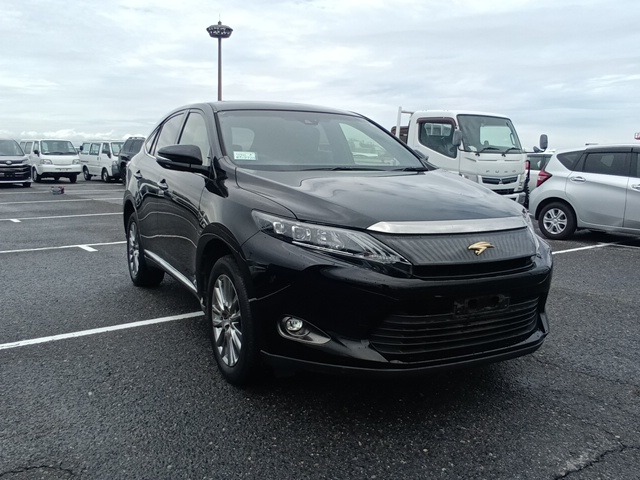 TOYOTA HARRIER 2017