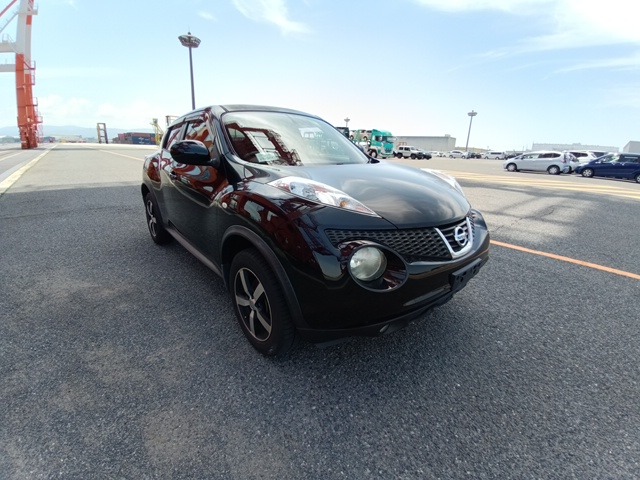 NISSAN JUKE 2011