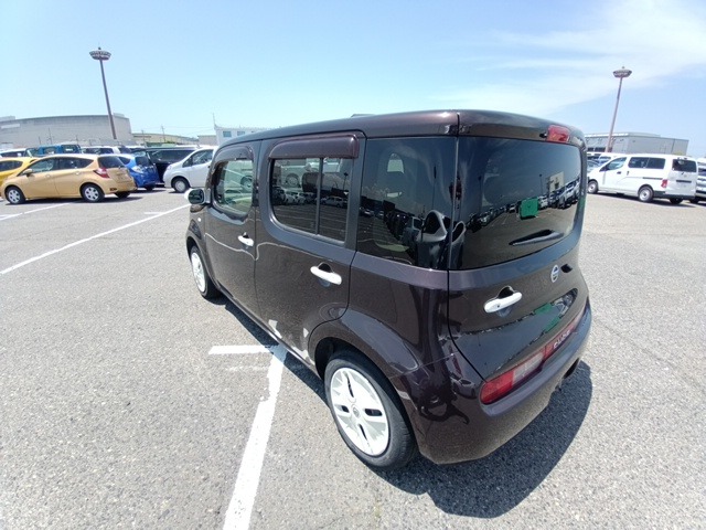 NISSAN CUBE photo 3