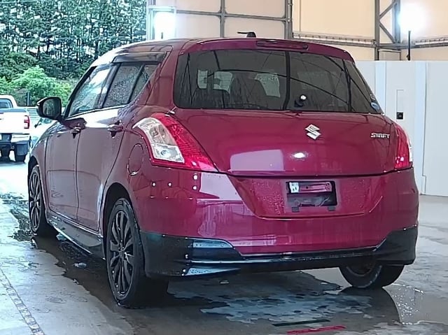 SUZUKI SWIFT photo 3