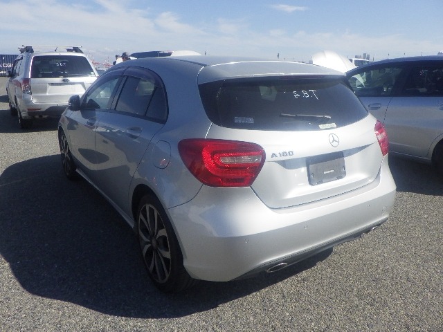MERCEDES A CLASS photo 3