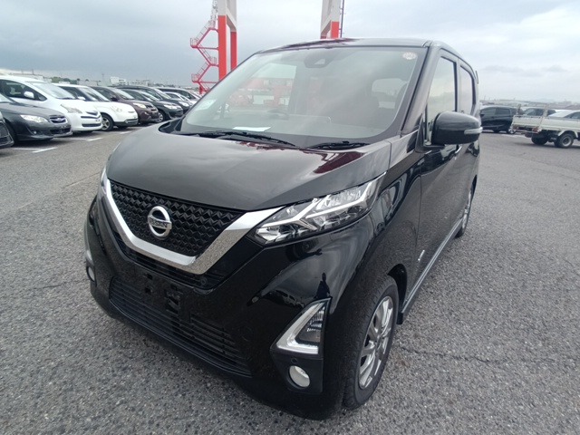 NISSAN DAYZ photo 2